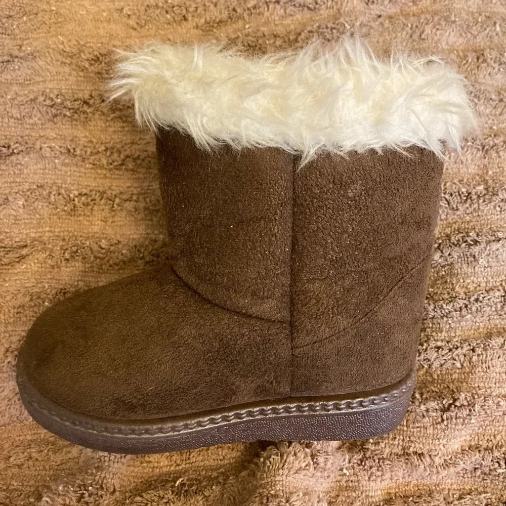 CHINA BUTTON CITY “uggish like” BOOTIES- SZ 23 - approx 6”. Fantastic condition
